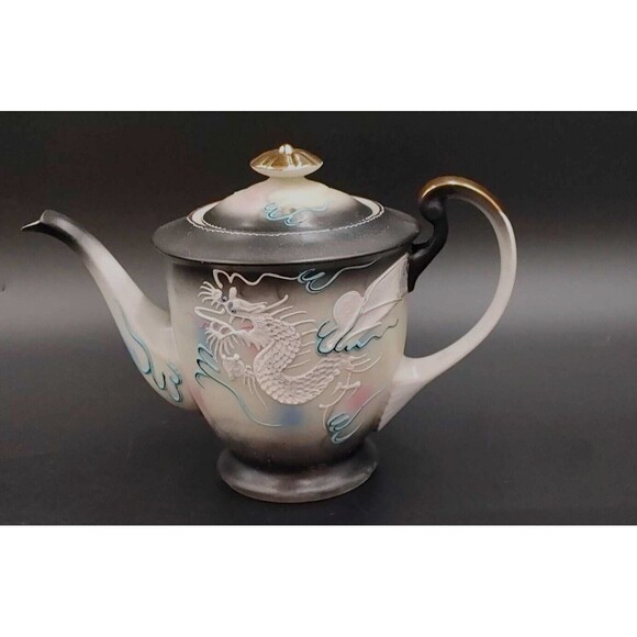 Vintage DragonWare Porcelain Teapot Handpainted Japanese Moriage - Picture 2 of 14